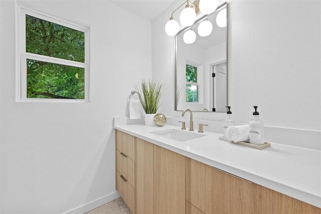 Building Photo - 6721 Lost Valley