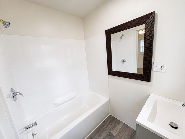 Building Photo - 34009 Caseville Ct