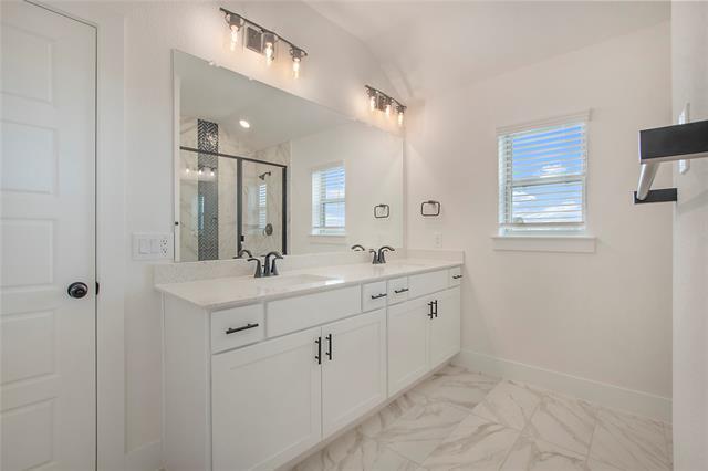 Building Photo - 1240 Eureka Spgs St