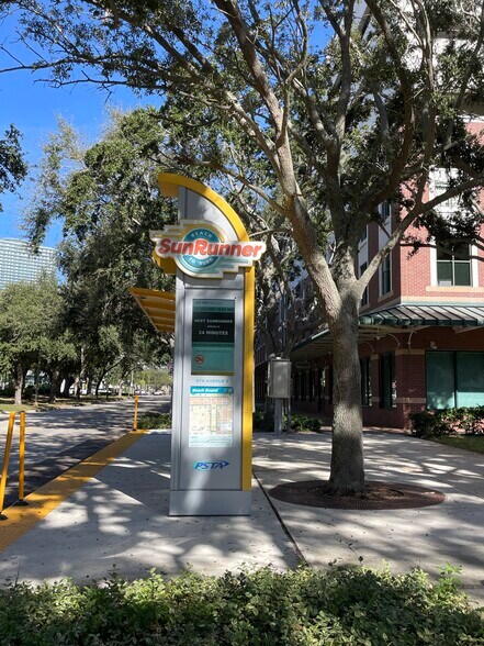 Building Photo - 200 4th Ave S