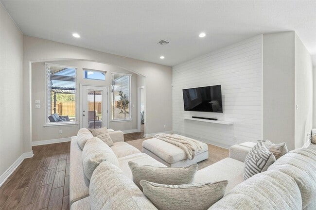 Building Photo - 2812 Rabbit Creek Dr