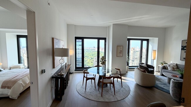 Building Photo - 111 W 56th St