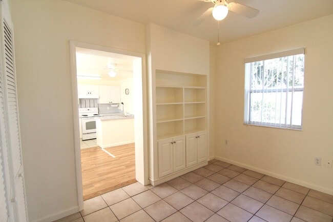 Building Photo - 3 bedroom 2 Baths