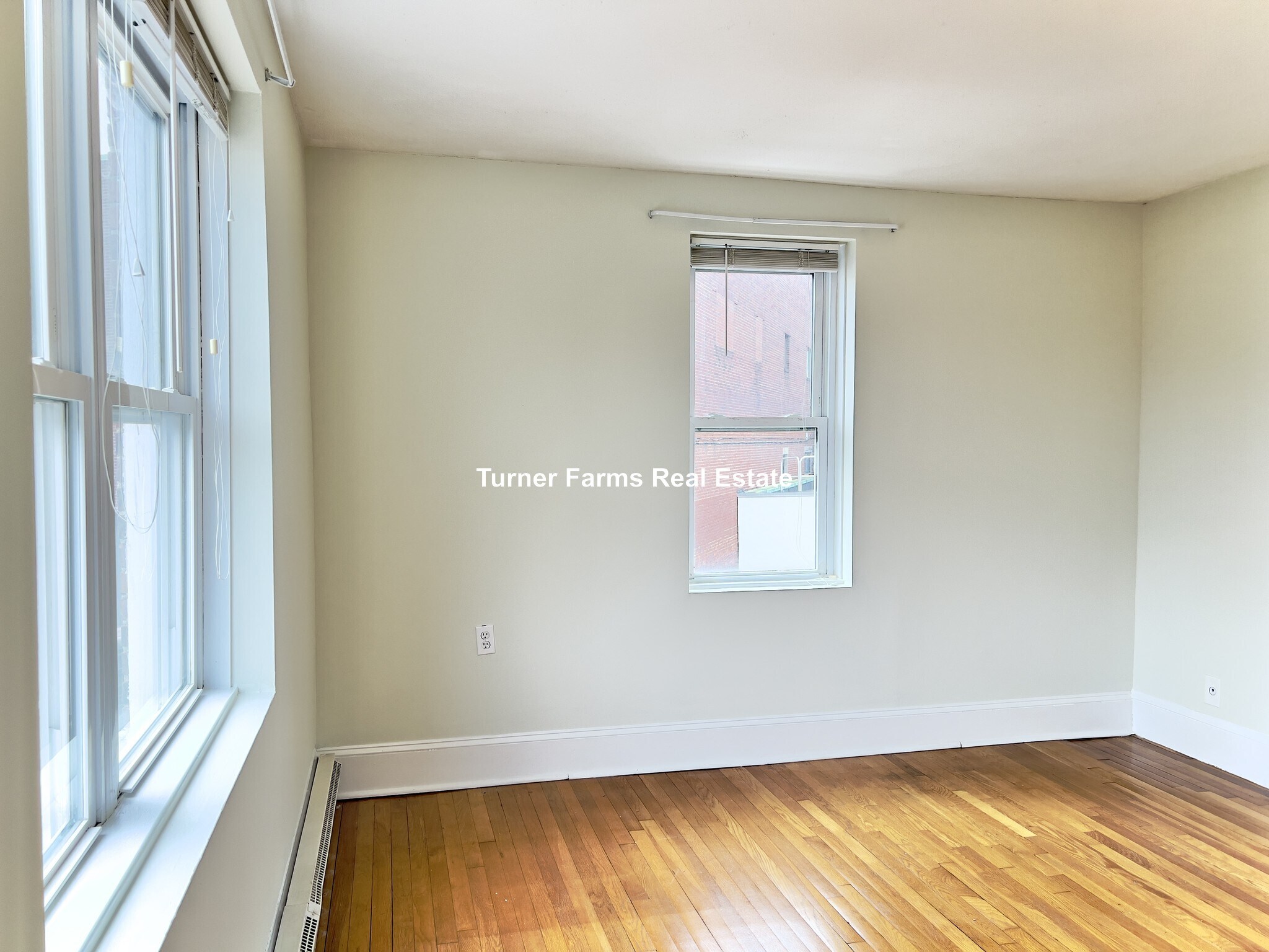 Building Photo - 402A Highland Ave
