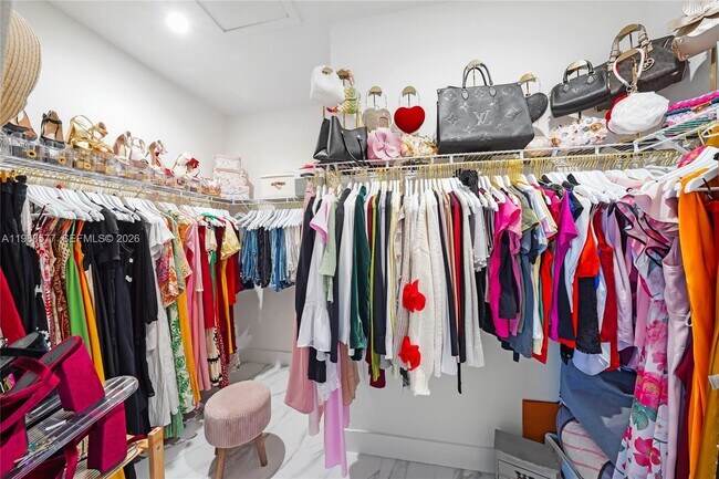 Building Photo - 2165 SW 145th Ave