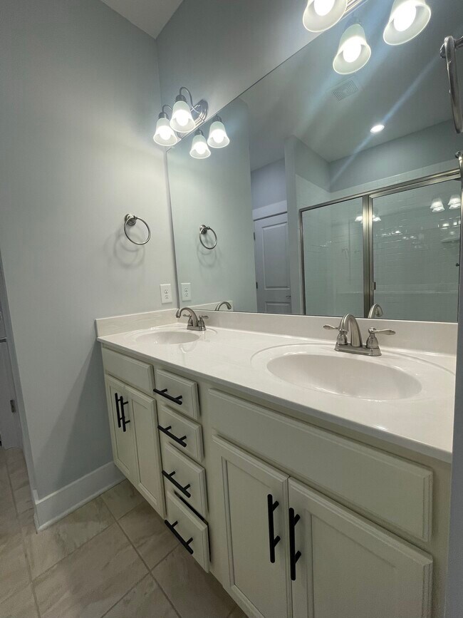 Building Photo - 5100 Gracious Drive