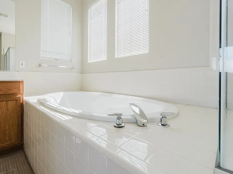 Building Photo - 4255 E Morada Ln