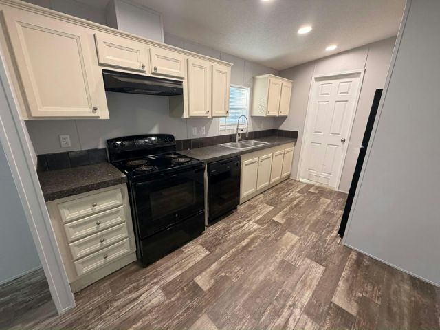 Building Photo - 1234 Reynolds Rd