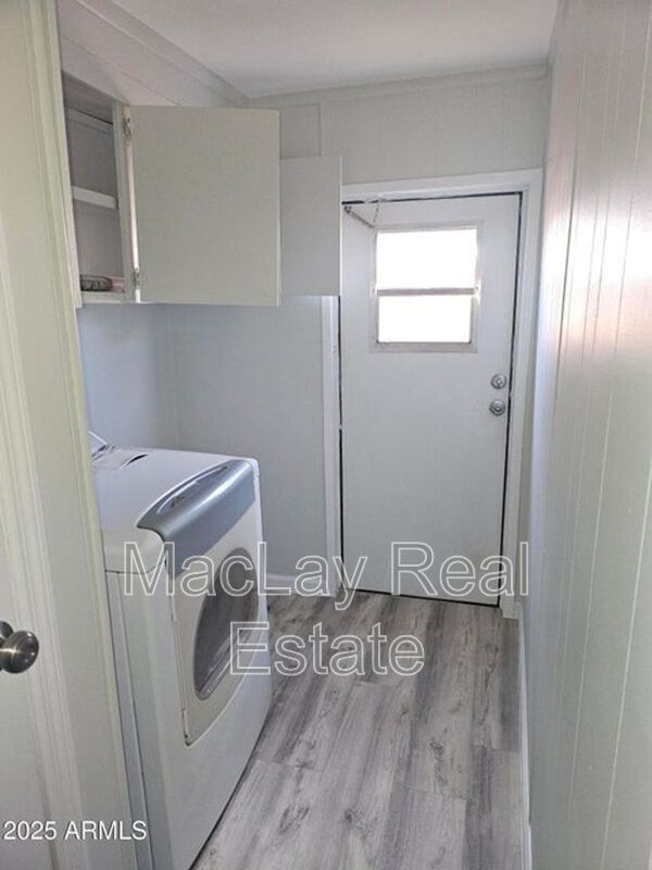 Building Photo - 720 S 97th Pl