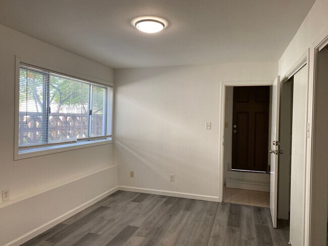 Building Photo - 1033 Pacific Ave