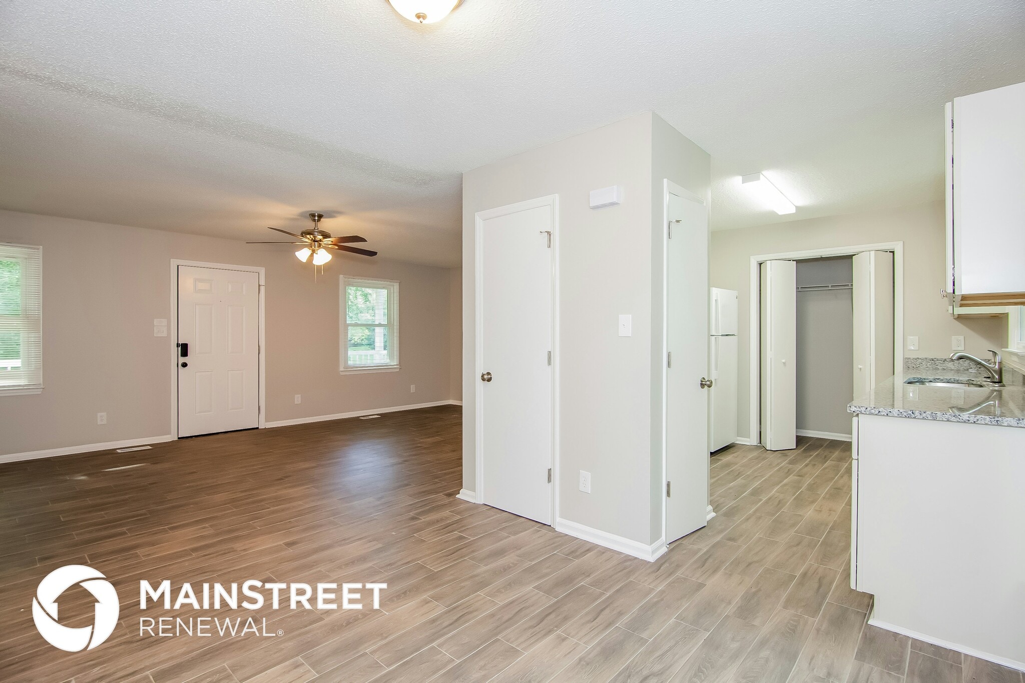 Building Photo - 4511 Longbriar Dr