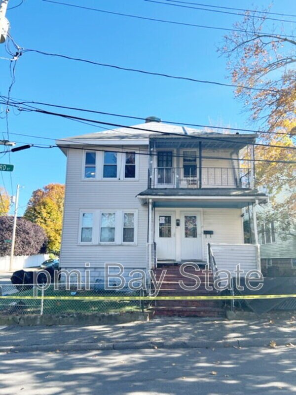 Building Photo - 37 Brainard St