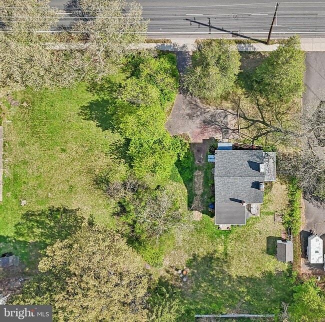 Building Photo - 2167 Brunswick Ave