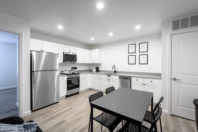 Building Photo - 62 S Main St