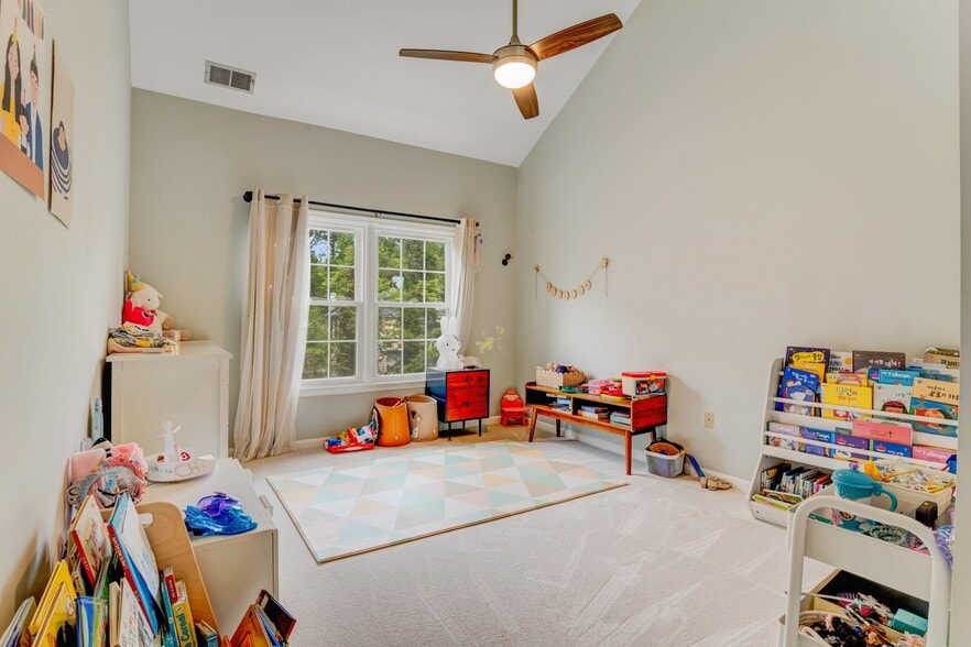 Building Photo - 10219 Aspen Willow Dr