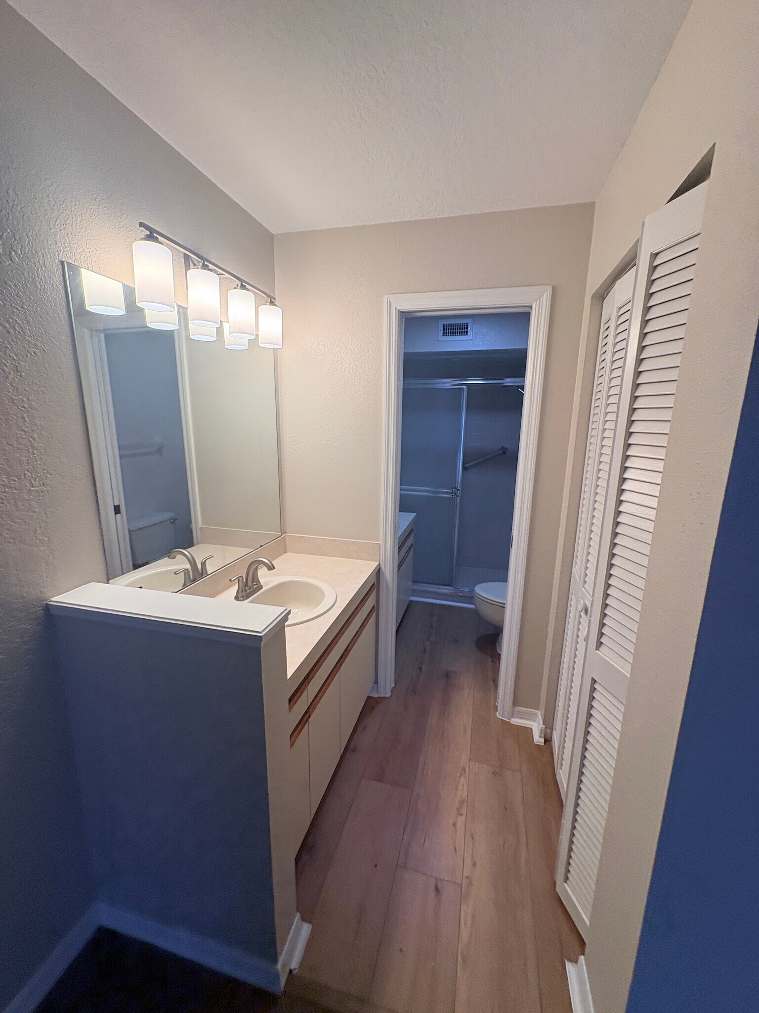 Master Bath - 444 Bouchelle Dr