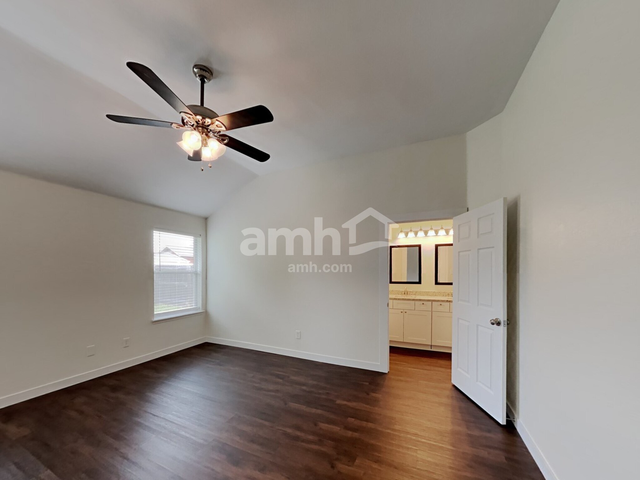 Building Photo - 120 Jennings Dr