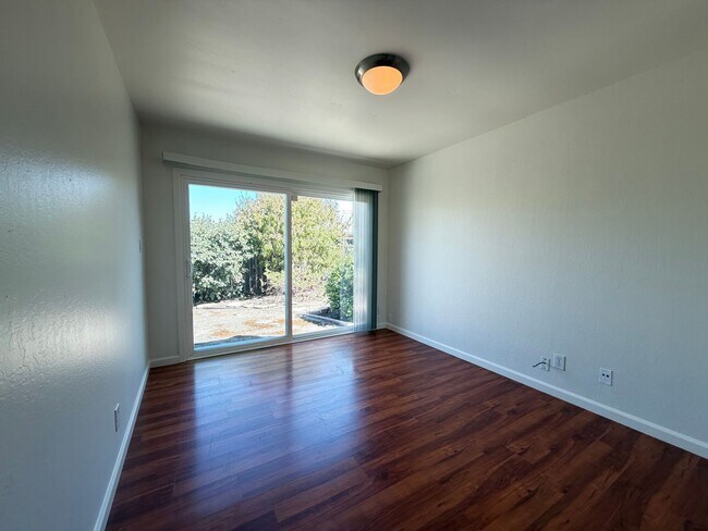 Building Photo - 3555 Magnolia Dr