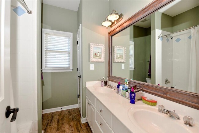 Building Photo - 265 Windsor Gate Cove NE