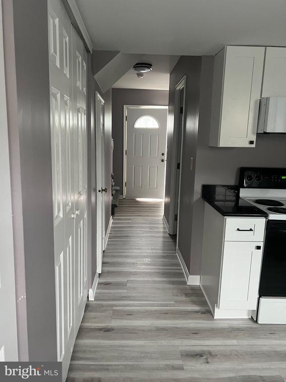 Building Photo - 7 Pear Tree Ln