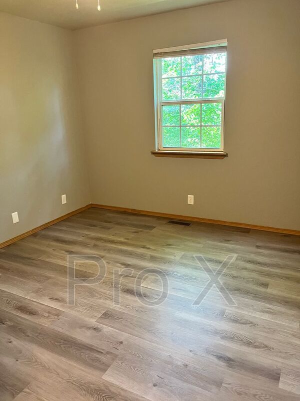 Building Photo - 4575 E Zora St