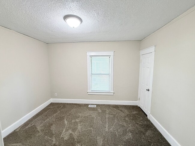 Building Photo - 10104 E Golf Ave
