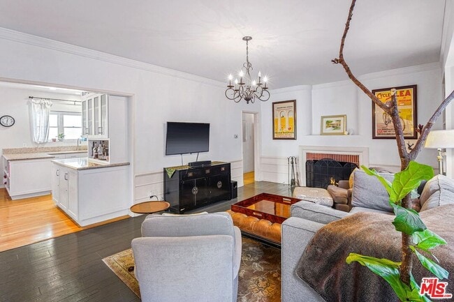 Building Photo - 10614 Le Conte Ave