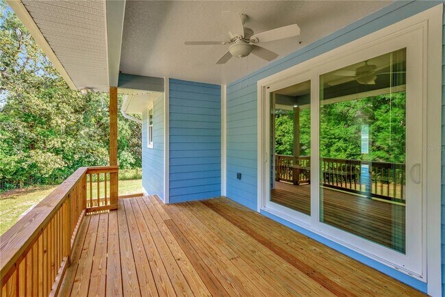 Building Photo - 1604 Rowland Dr