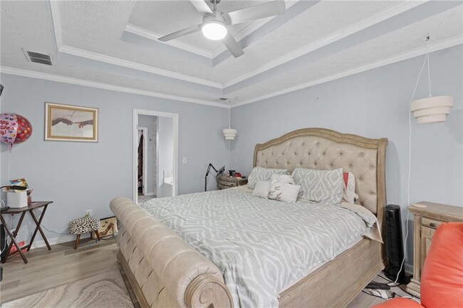 Building Photo - 40 Pine Shadow Cir