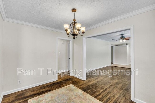 Building Photo - 2310 Lorraine Dr