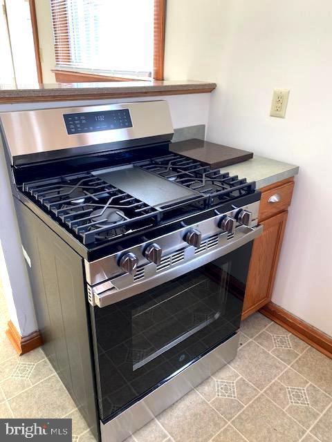 Building Photo - 116 Station Ave