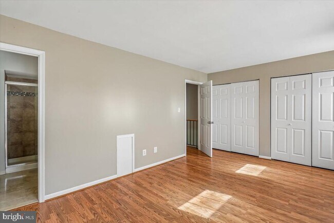 Building Photo - 3 Cinzano Ct