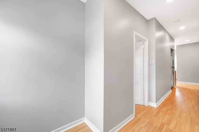 Building Photo - 38 Semel Ave