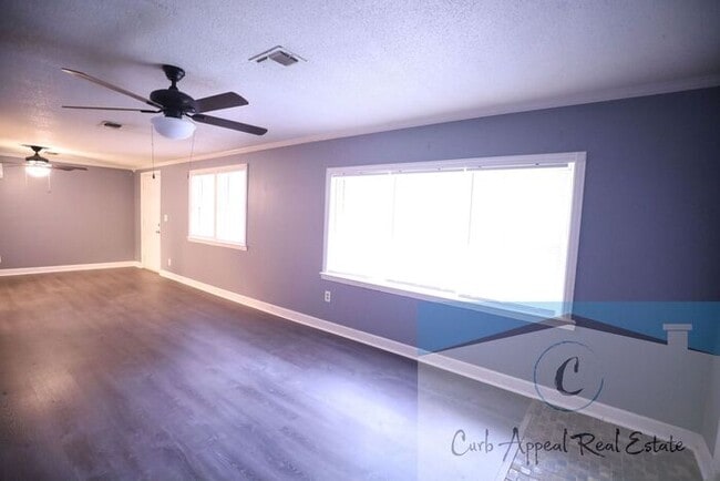 Building Photo - Recently renovated 3 bed, 1 bath house - includes workshop (electricity & bath), storage shed & f...