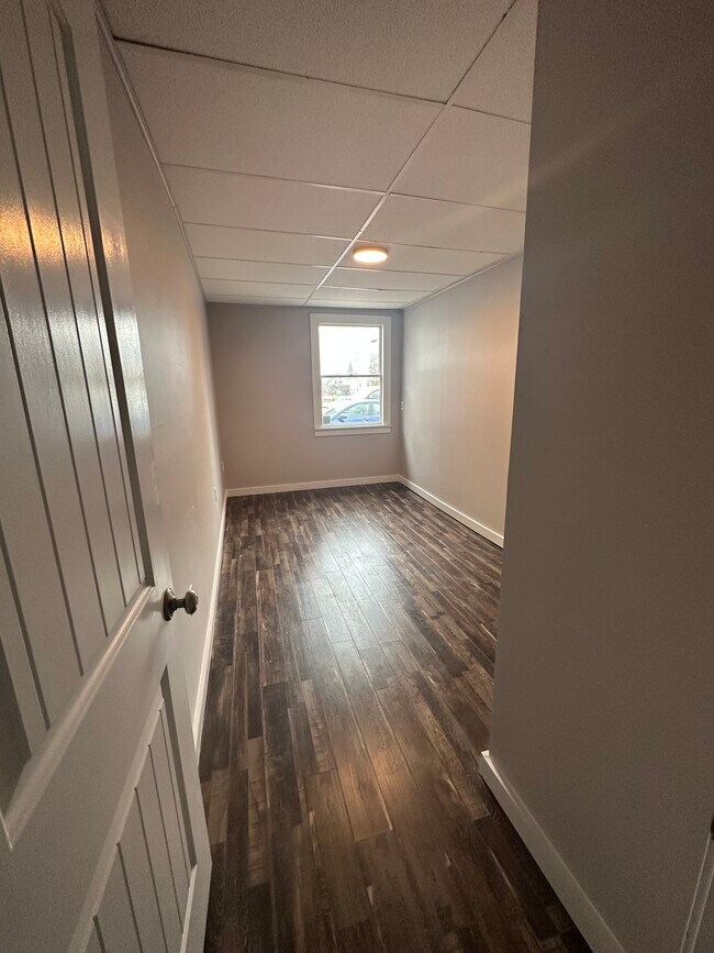 Building Photo - 55 Gilford Ave