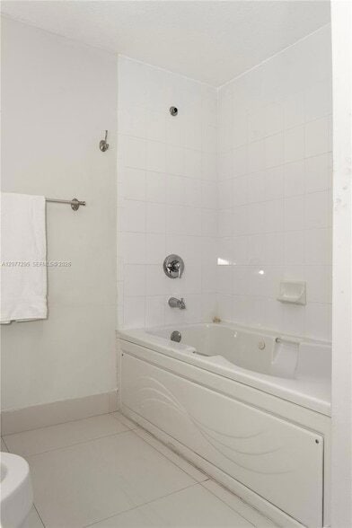 Building Photo - 17050 N Bay Rd