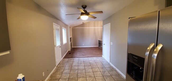 Building Photo - 135 E Ritter St