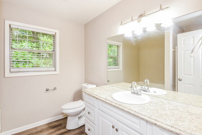 Building Photo - 2585 Windage Dr SW