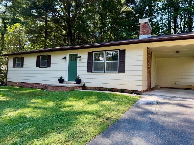 Primary Photo - 130 Maple Dr