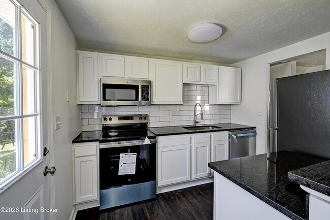 Building Photo - 9310 Plumwood Pl