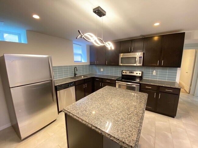 Building Photo - 877 Dennison Ave