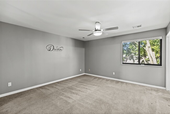 Building Photo - 1707 Thorny Briar Dr