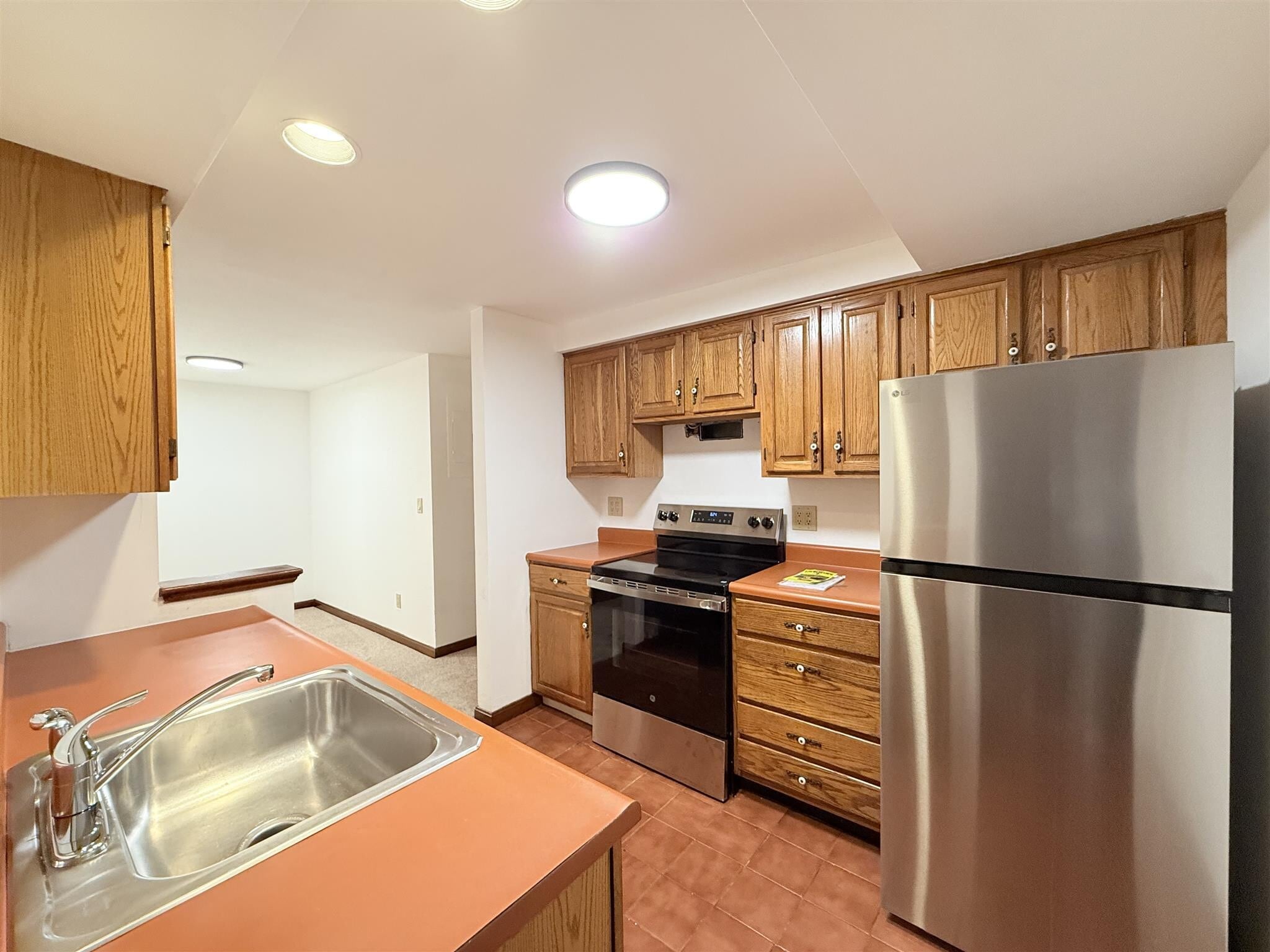 Building Photo - 175 Summer St