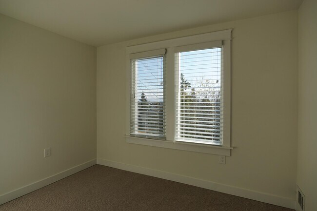 Building Photo - 2922 S Adams St