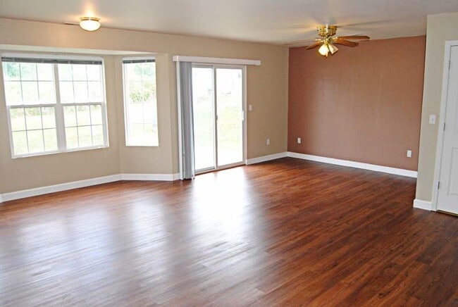 Building Photo - Available July 18th