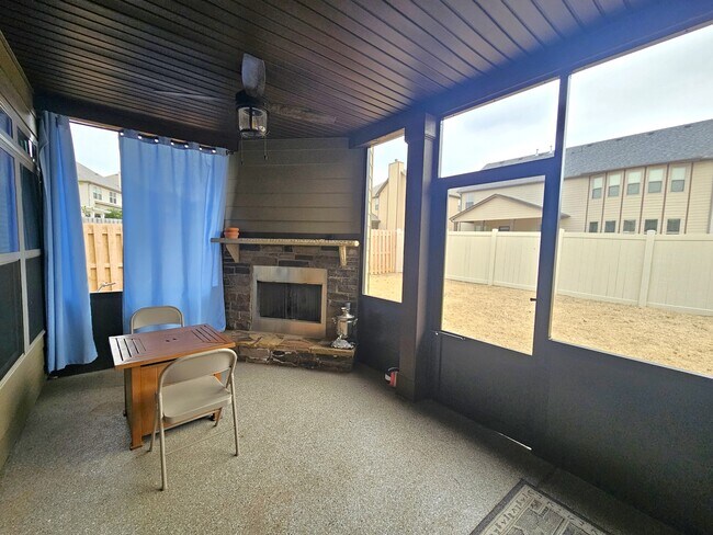 Building Photo - 202 Ermon Ct