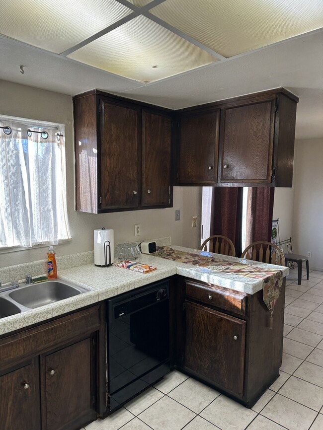 Building Photo - 2930 Whittier Ct