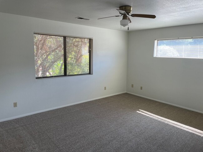 Building Photo - Village of Oak Creek  6-MONTH LEASE TERM