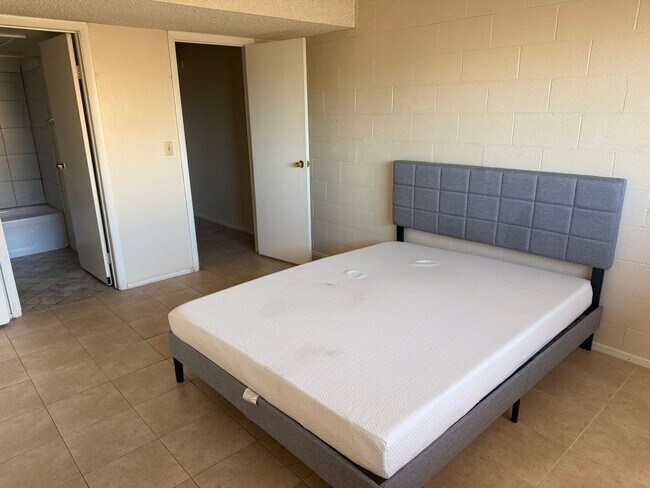 Building Photo - 1 Bedroom 1 Bath In Central Las Vegas