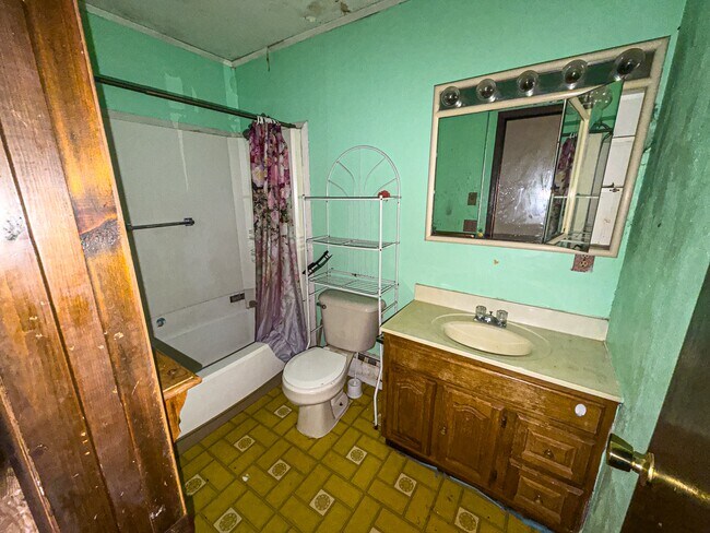Building Photo - 161 Pentagon Cir